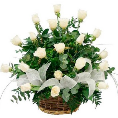 Flores Condolencias Canastillo con 24 Rosas Blancas